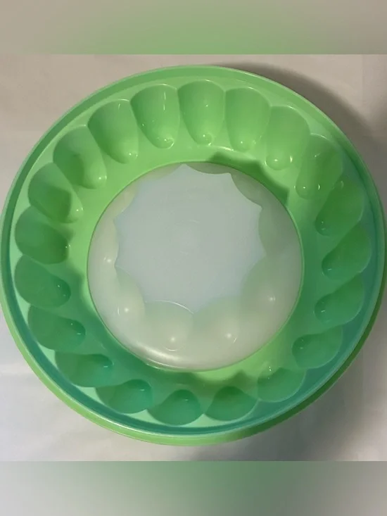 VINTAGE TUPPERWARE JELLO MOLD DESSERT GELATIN MOLD - Picture 3 of 4